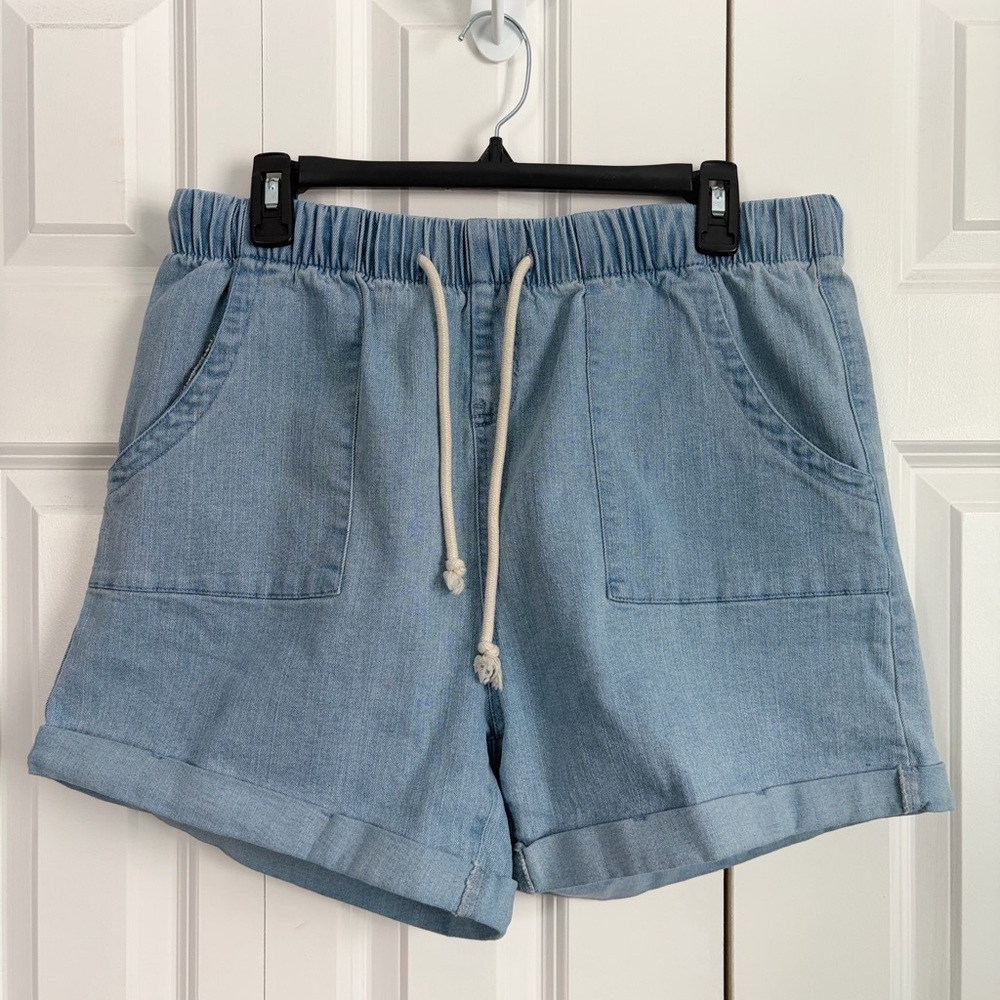 Light Wash Denim Pull On Elastic Tie Waist Women's Shorts